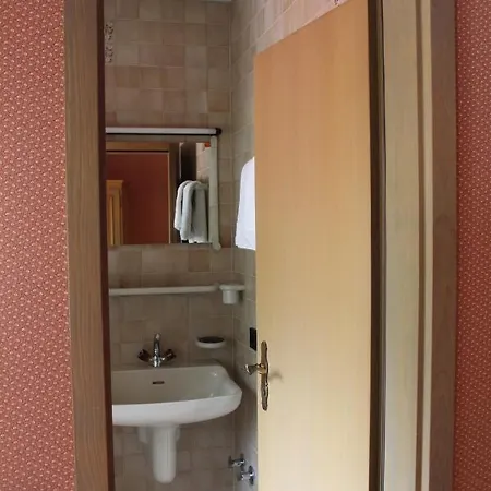 Adler Πανσιόν Weinstadt